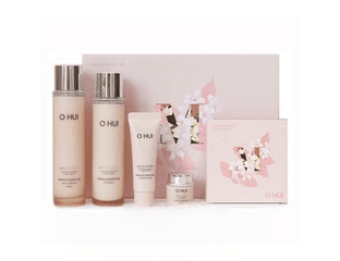 O HUI Miracle Moisture Увлажняющий гипоаллергенный набор с керамидами.