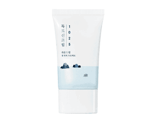 Солнцезащитный крем для проблемной кожи с морской водой Round Lab 1025 Dokdo Sunscreen SPF50+ PA++++