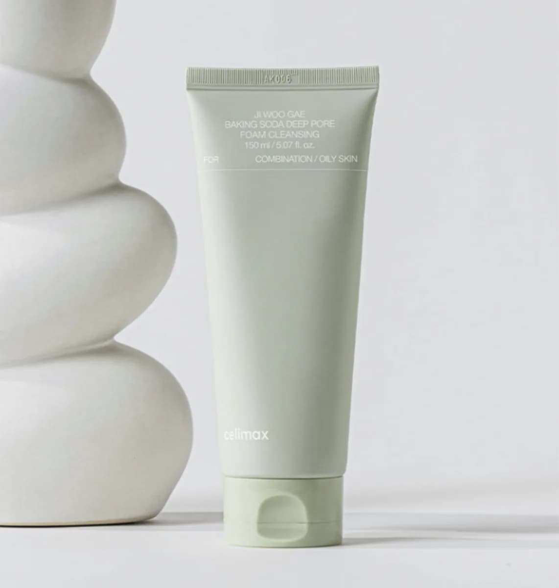 Пенка с содой для глубокого очищения пор Celimax Ji Woo Gae Baking Soda Deep Pore Foam Cleansing