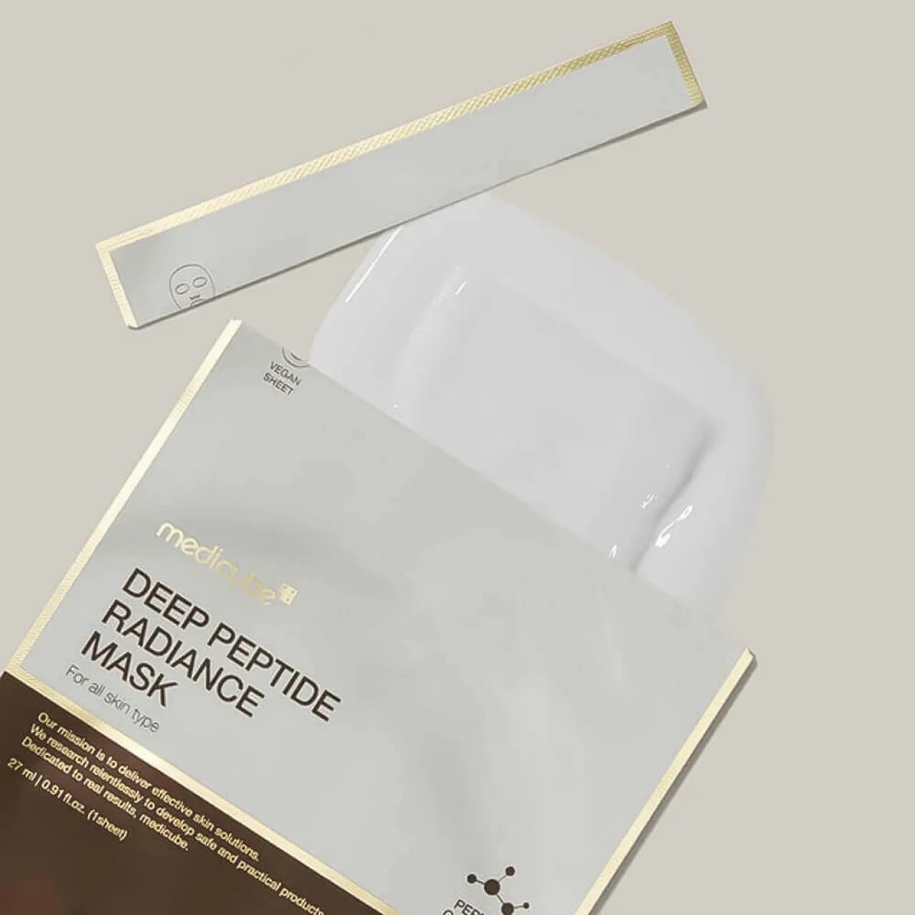 Омолаживающая тканевая маска с пептидами для сияния кожи Medicube Deep Peptide Radiance Mask — миниатюра 2