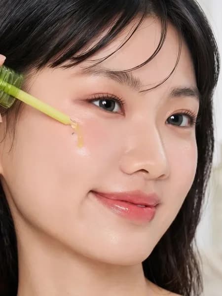 Успокаивающая двухфазная сыворотка с матчей и церамидами VT Cosmetics Matcha Cica Layer Serum — миниатюра 3